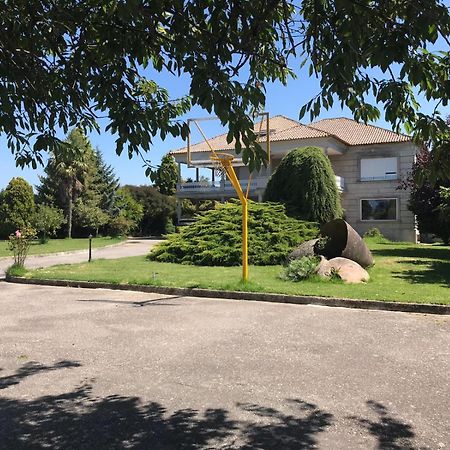 וילאנואבה דה ארוסה Villa Las Camelias מראה חיצוני תמונה