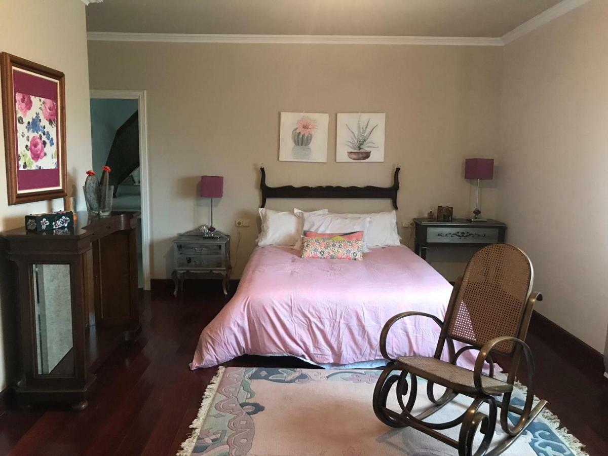 וילאנואבה דה ארוסה Villa Las Camelias מראה חיצוני תמונה
