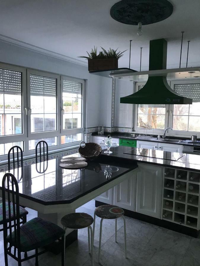 וילאנואבה דה ארוסה Villa Las Camelias מראה חיצוני תמונה
