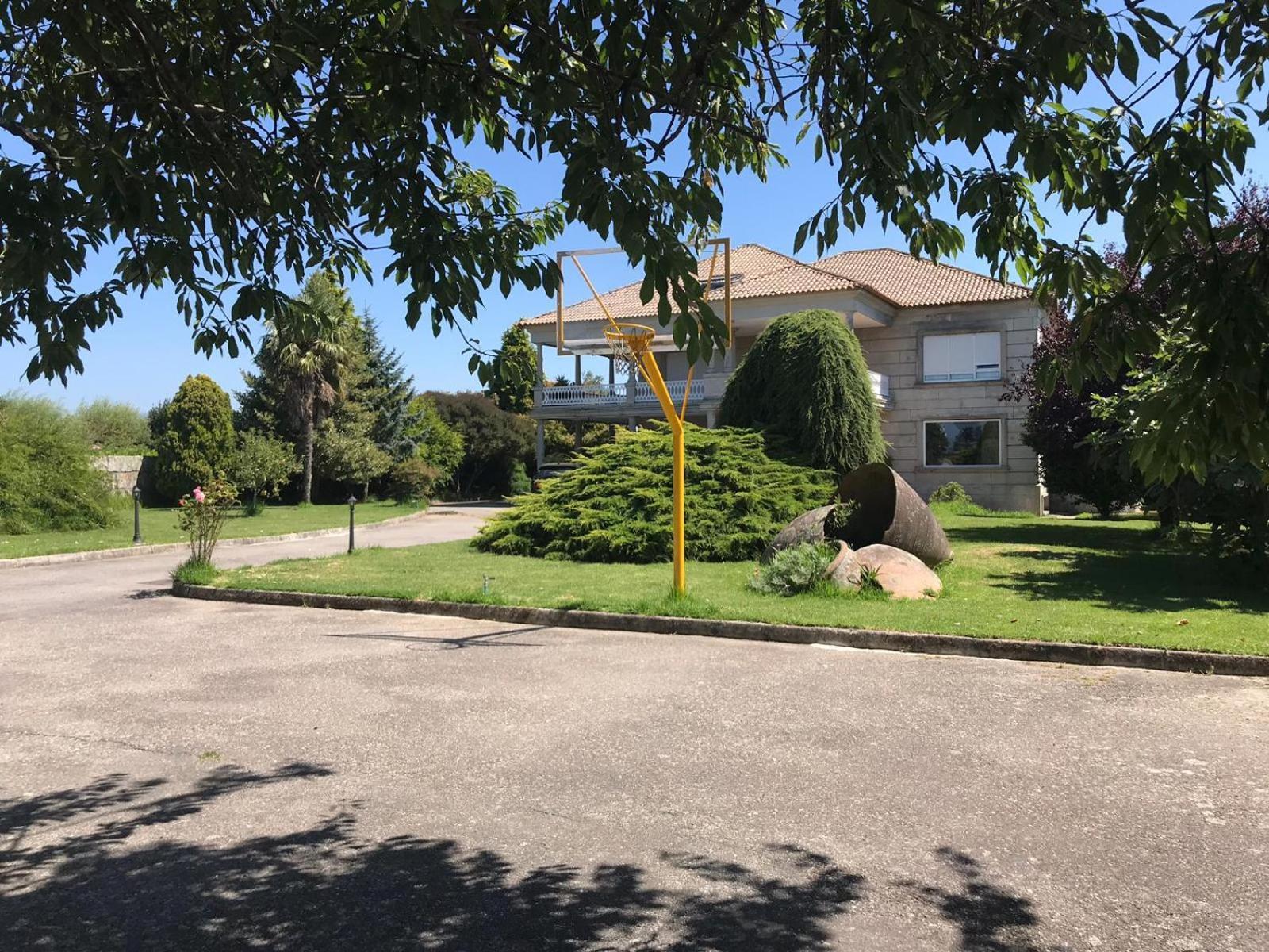 וילאנואבה דה ארוסה Villa Las Camelias מראה חיצוני תמונה