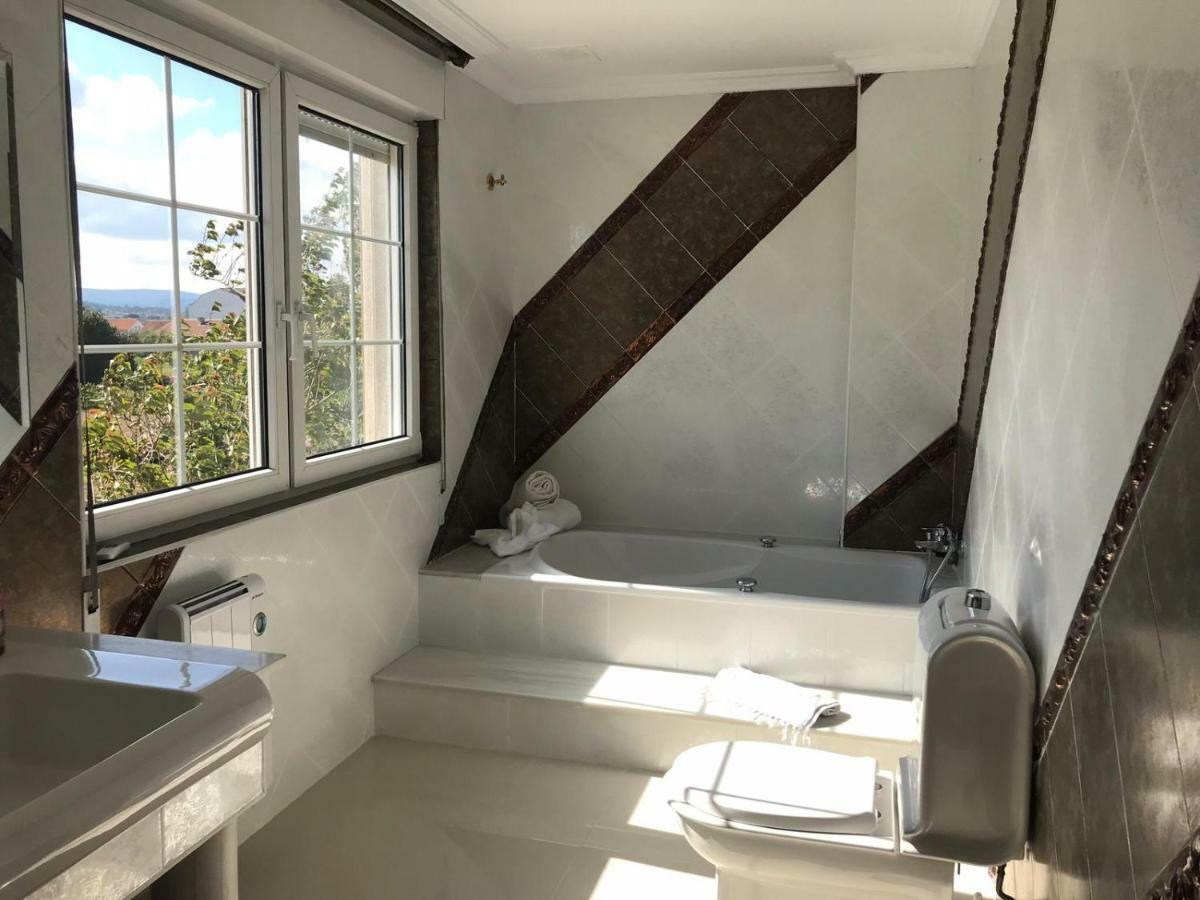 וילאנואבה דה ארוסה Villa Las Camelias מראה חיצוני תמונה
