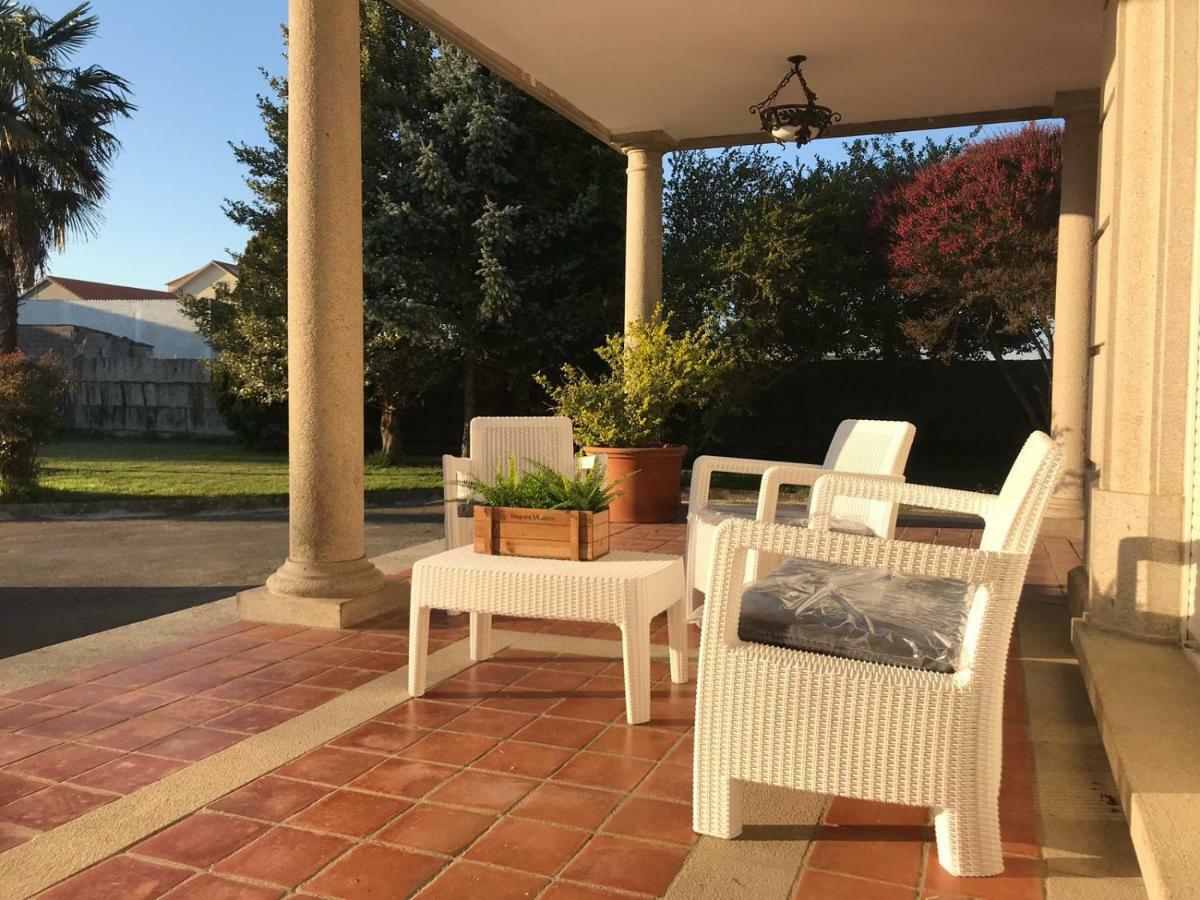 וילאנואבה דה ארוסה Villa Las Camelias מראה חיצוני תמונה